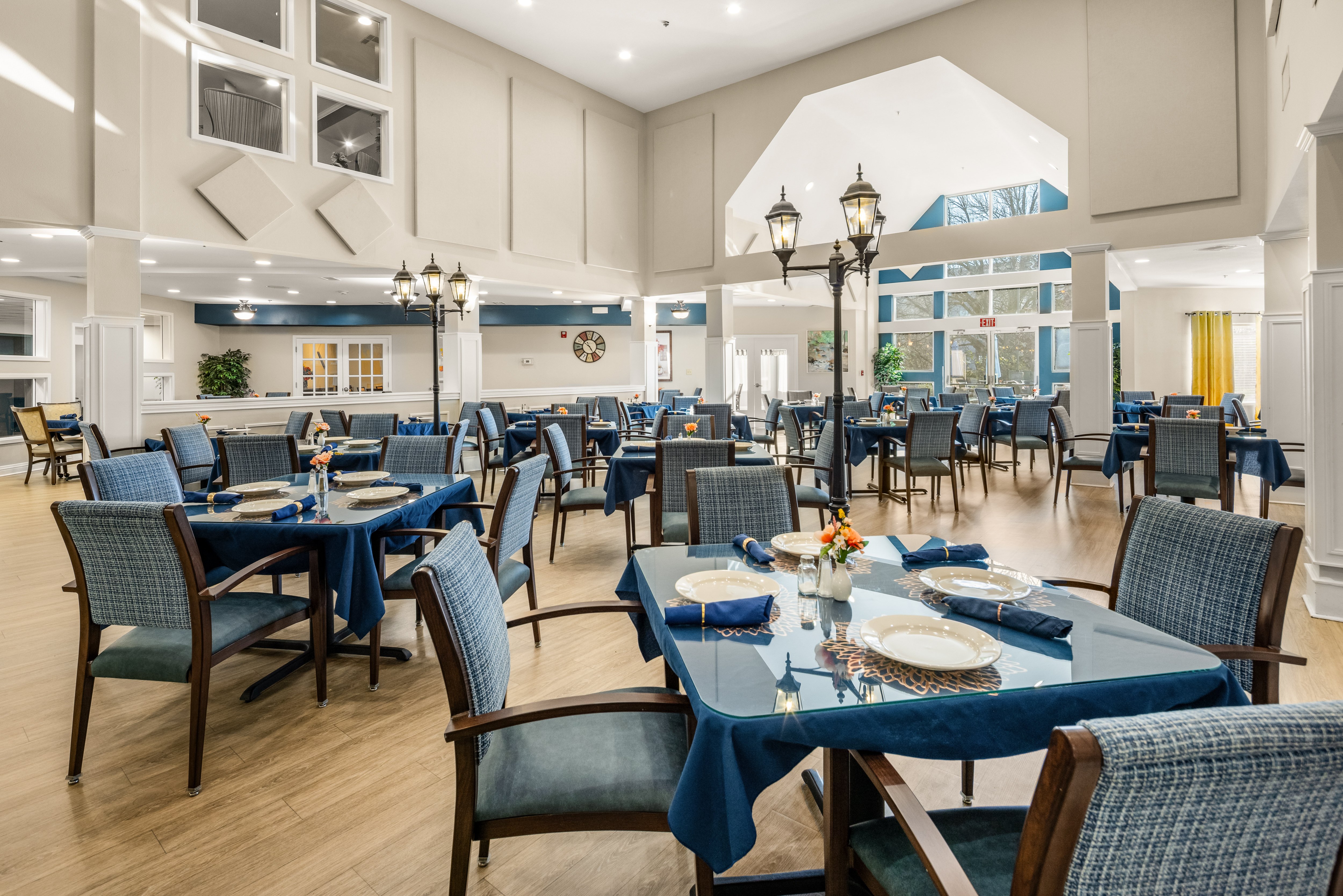 College-View-Manor-008