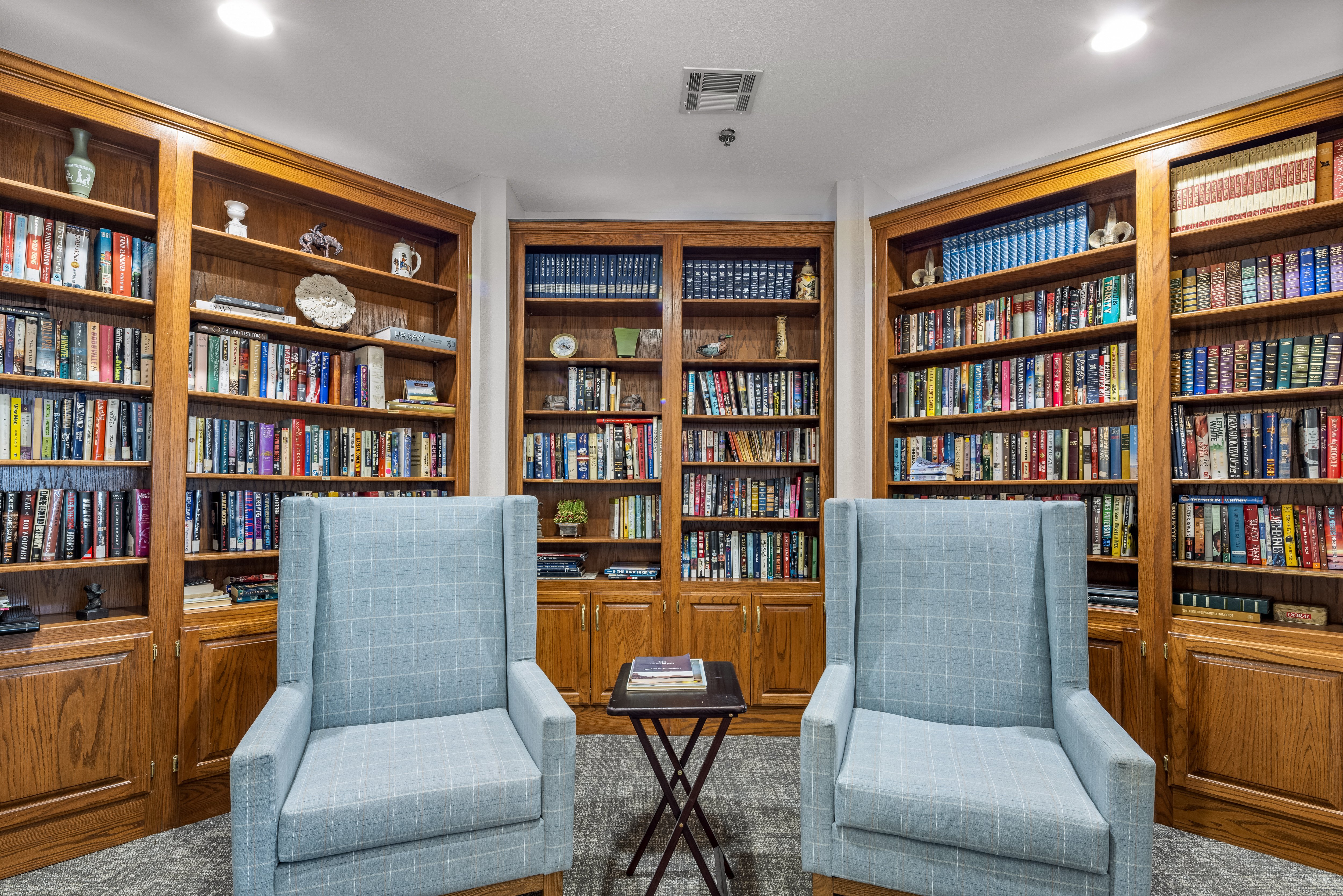 College-View-Manor-030